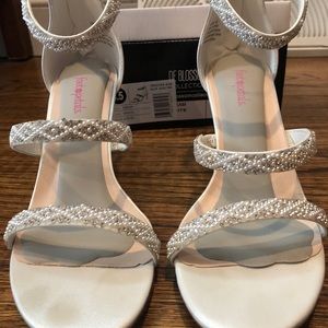 Triple Beaded Strap Heeled Sandals Dream Bride 8.5 with box